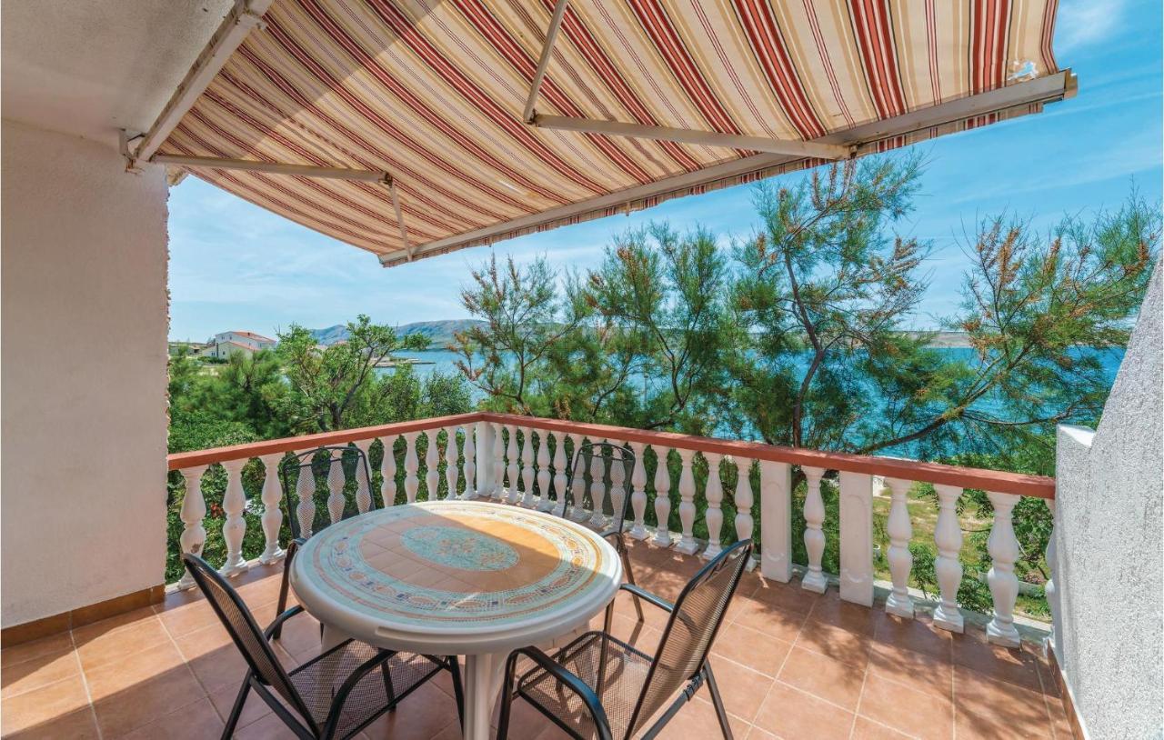 2 Bedroom Lovely Apartment In Kustići エクステリア 写真